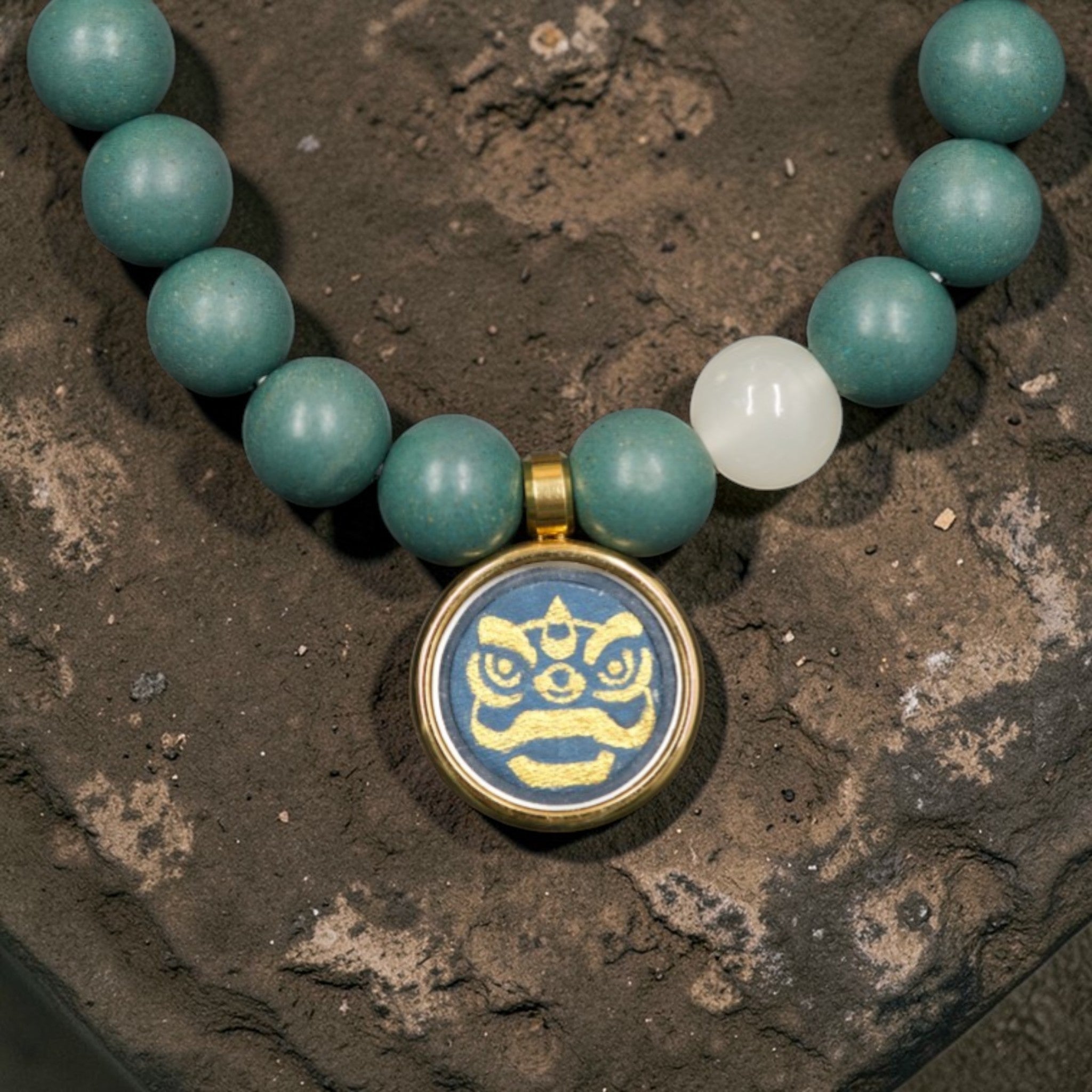 Object 1002 — Prayer bead bracelet, detail view