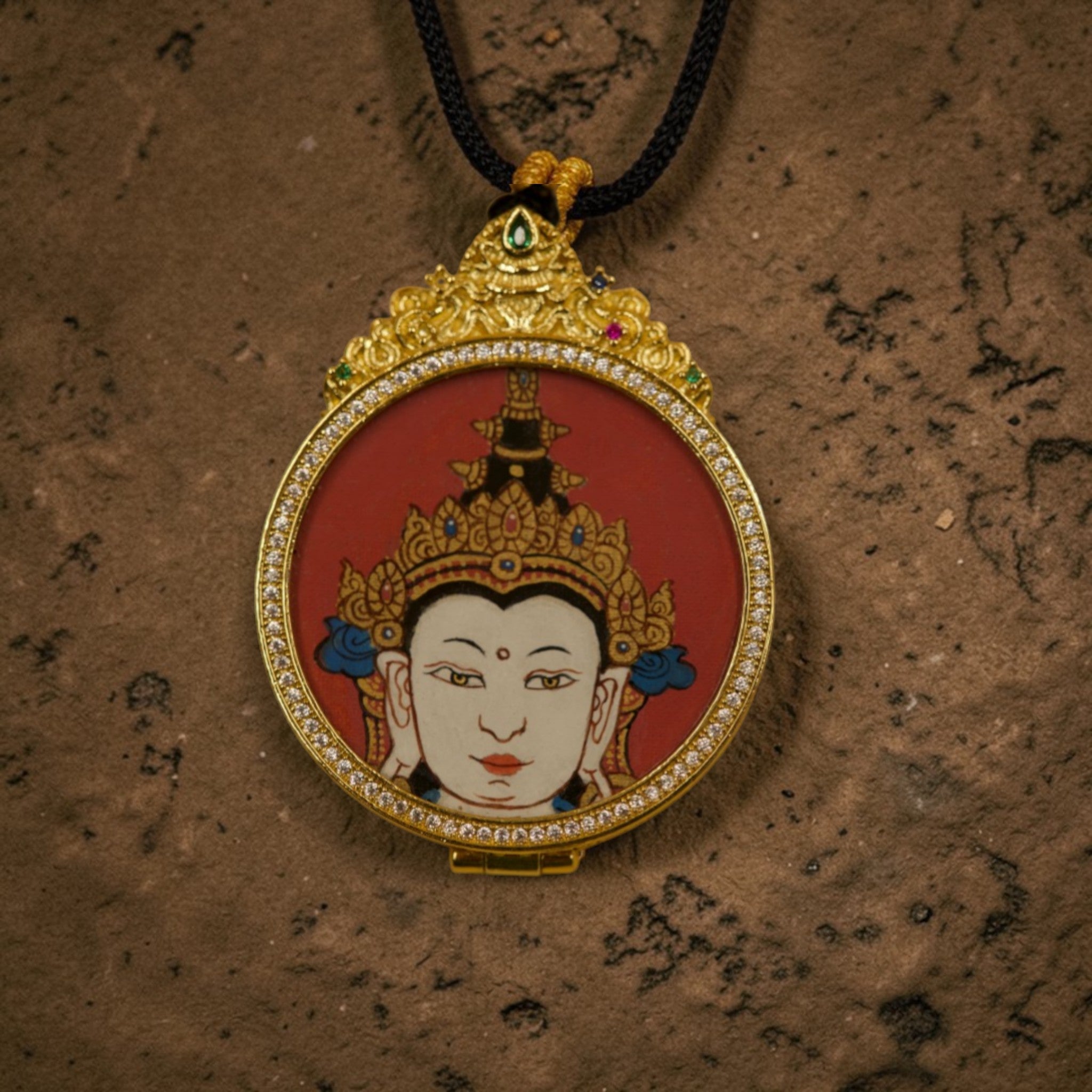 Samantabhadra Face Circular Thangka Pendant · Object 2092